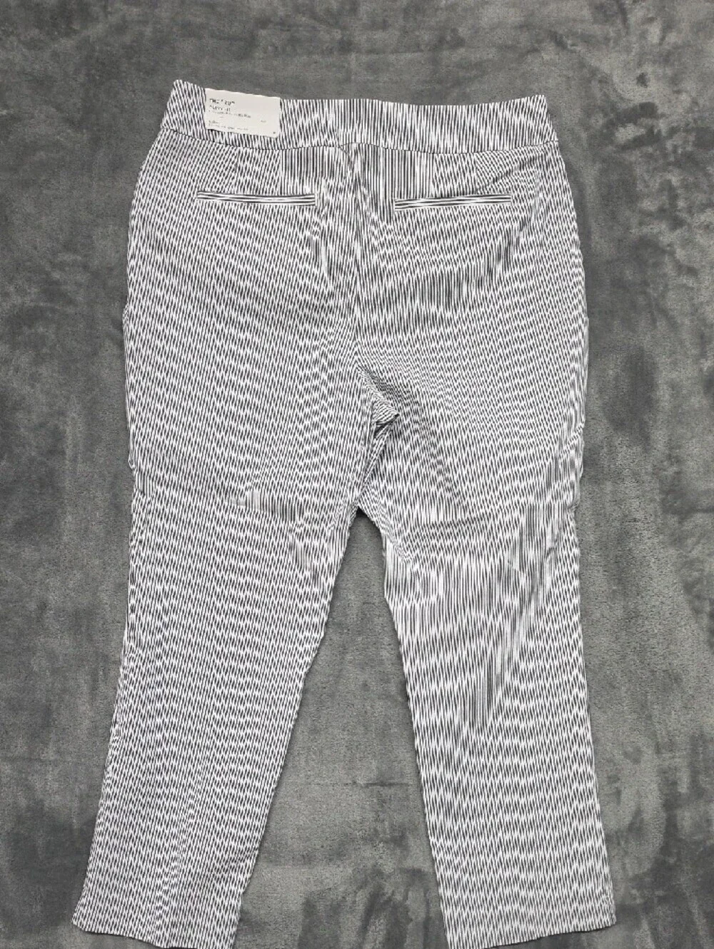 Ann Taylor Factory Gray & White Ankle Crop Pants sz 8